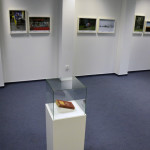 Pohled do instalace výstavy Andrzeje Tobise (foto: archiv galerie)
